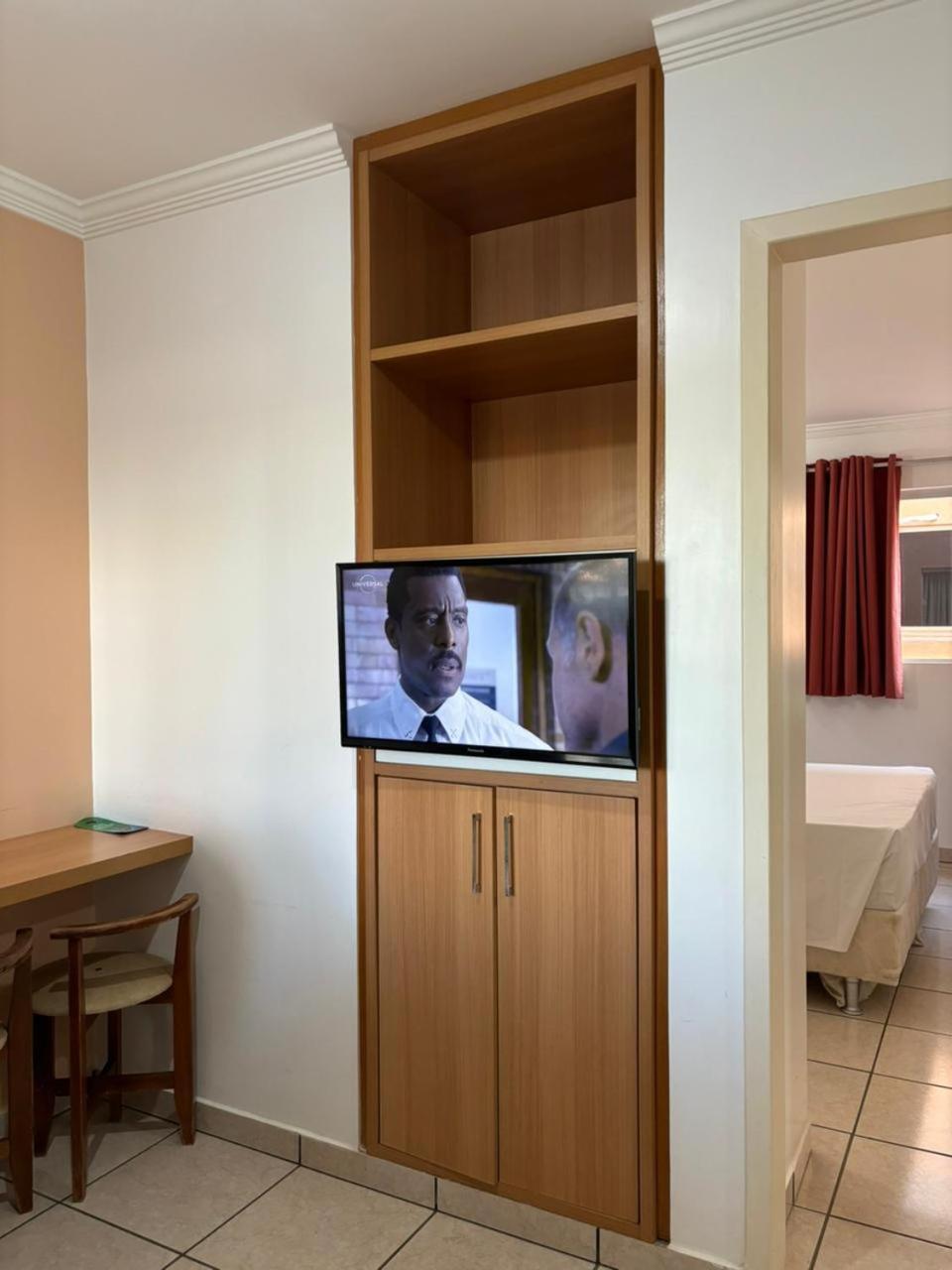 Apartamento Diroma Fiori Frente As Piscinas Caldas Novas