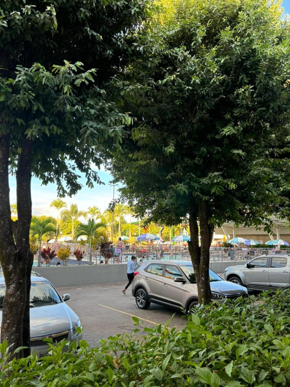 Apartamento Diroma Fiori Frente As Piscinas *