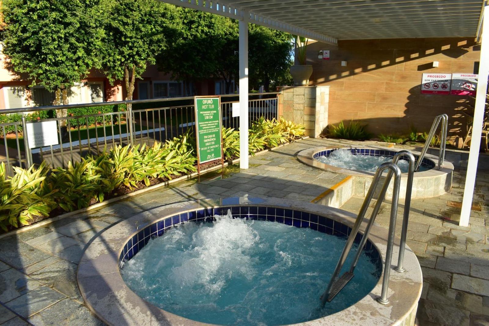 Apartamento Diroma Fiori Frente As Piscinas Caldas Novas