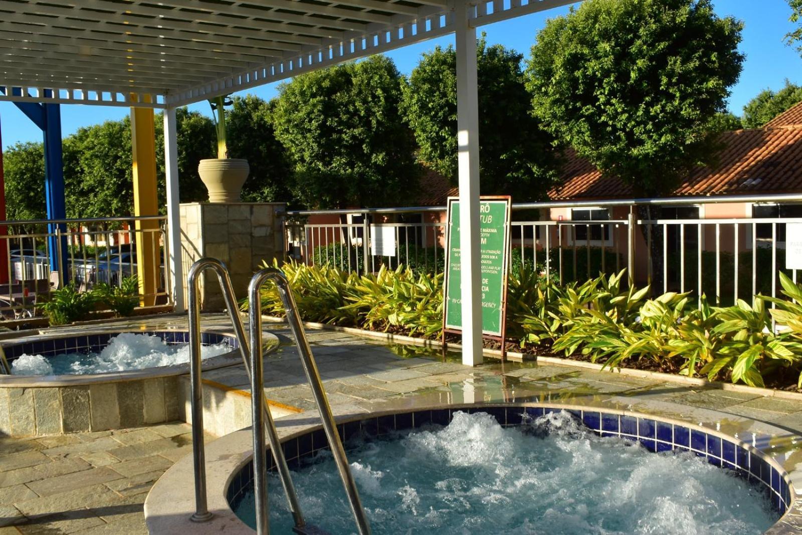 Apartamento Diroma Fiori Frente As Piscinas *